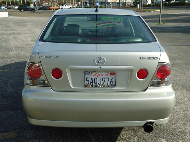 Lexus IS 300 2003 photo 1