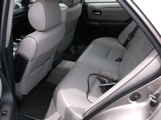 Lexus IS 300 323it Sedan