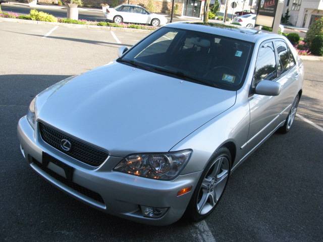 Lexus IS 300 2003 photo 4