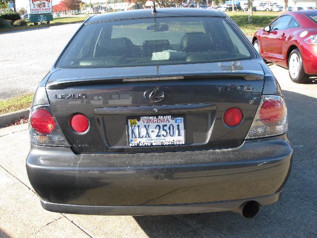 Lexus IS 300 2003 photo 3