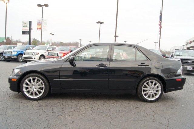 Lexus IS 300 2003 photo 3