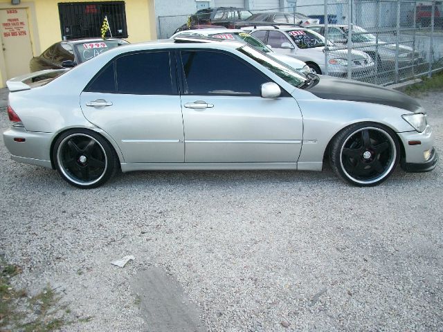 Lexus IS 300 740ia Free Shipping Sedan