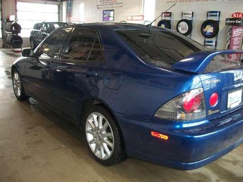 Lexus IS 300 2003 photo 1