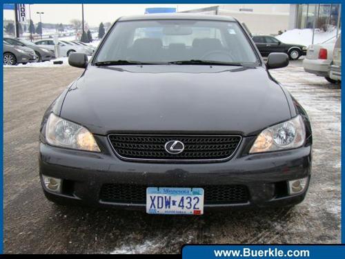 Lexus IS 300 2003 photo 2