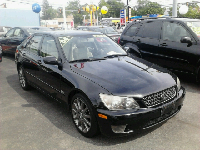 Lexus IS 300 4WD Reg 126.8 5.7L V8 Sedan