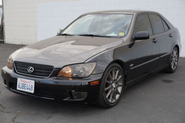 Lexus IS 300 2004 photo 0