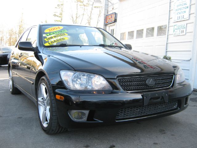 Lexus IS 300 2004 photo 0