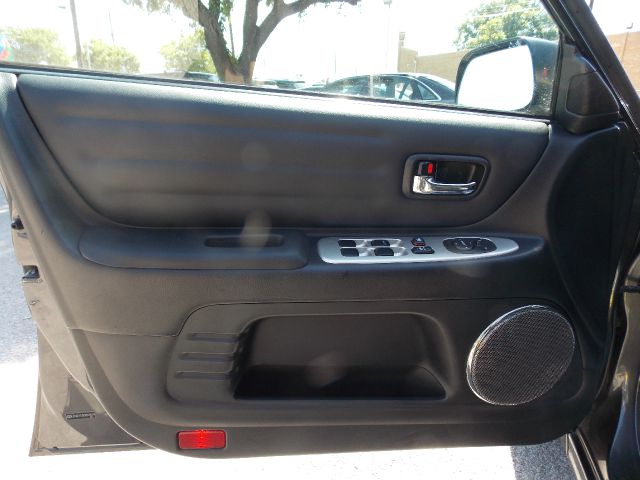 Lexus IS 300 2005 photo 21