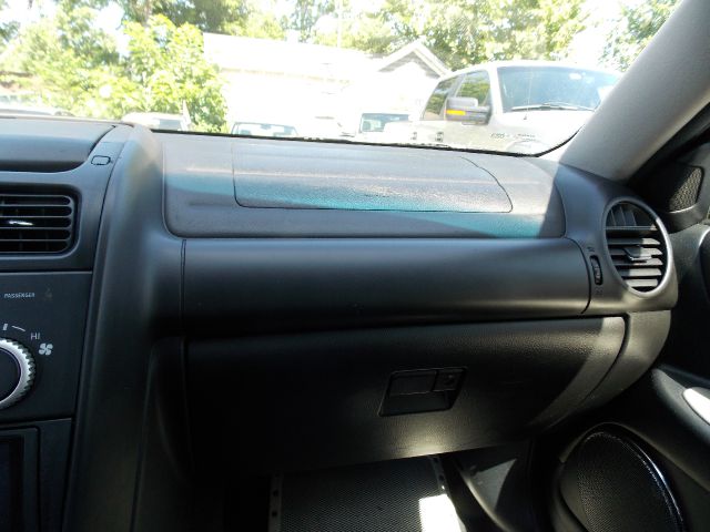 Lexus IS 300 2005 photo 7