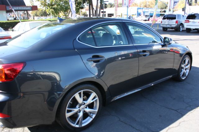 Lexus IS 350 2010 photo 1
