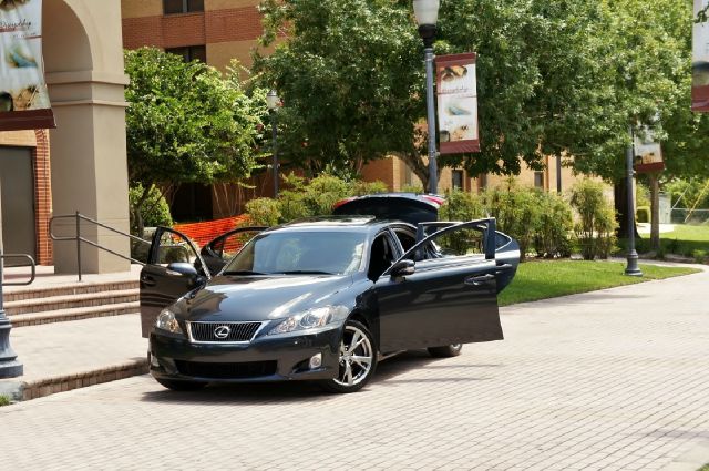 Lexus IS 350 2010 photo 1