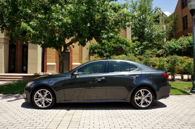 Lexus IS 350 2010 photo 3