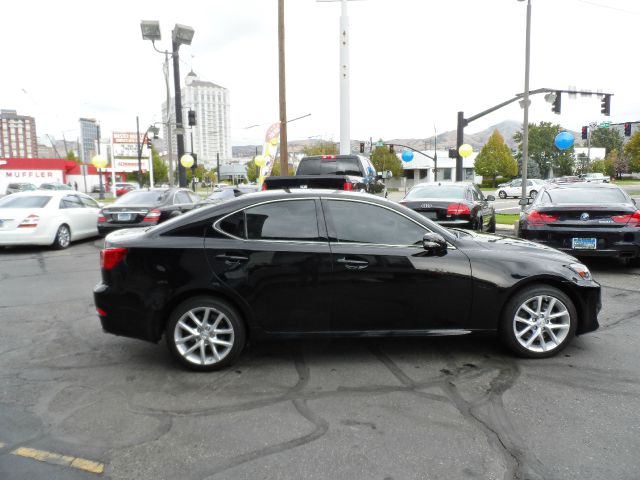 Lexus IS 350 2012 photo 3