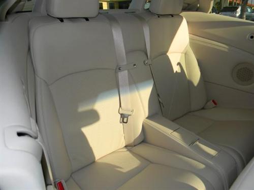 Lexus IS 350C 2010 photo 3