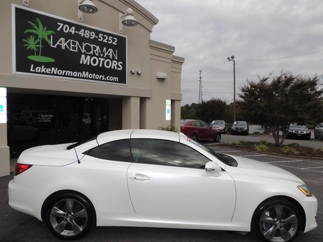 Lexus IS 350C 2010 photo 1