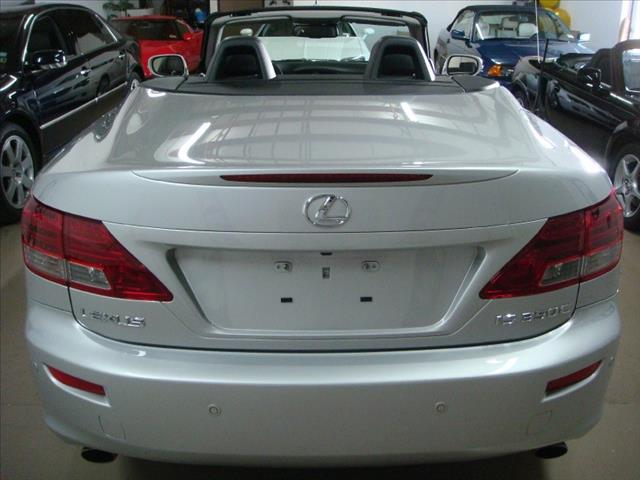 Lexus IS 350C 2010 photo 12