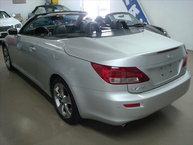 Lexus IS 350C 2010 photo 6