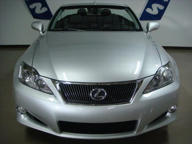 Lexus IS 350C 2010 photo 7
