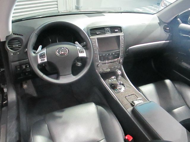 Lexus IS 350C 2012 photo 1