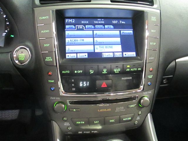 Lexus IS 350C 2012 photo 14