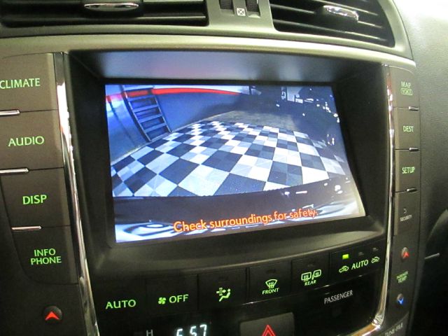 Lexus IS 350C 2012 photo 3