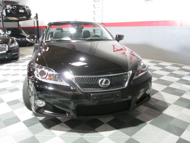 Lexus IS 350C 2012 photo 9