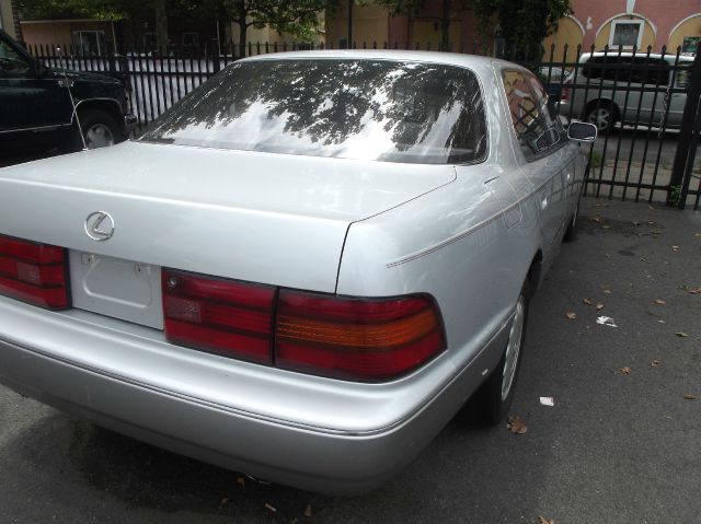 Lexus LS 400 1990 photo 3