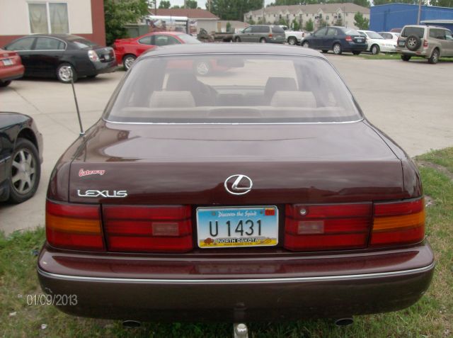 Lexus LS 400 1990 photo 3