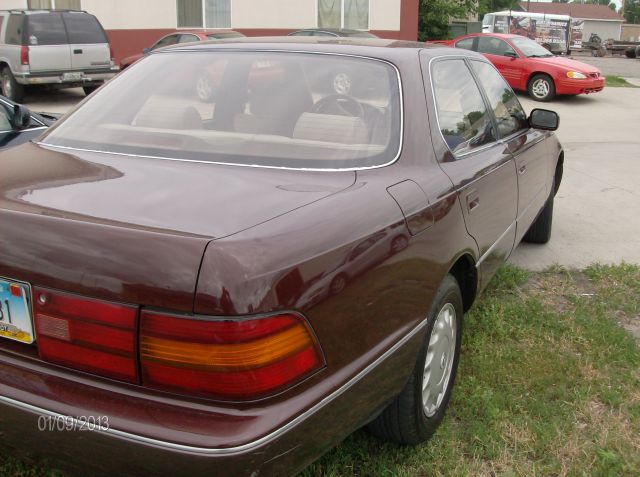 Lexus LS 400 1990 photo 4