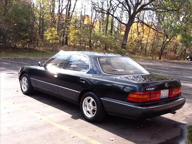 Lexus LS 400 1991 photo 3
