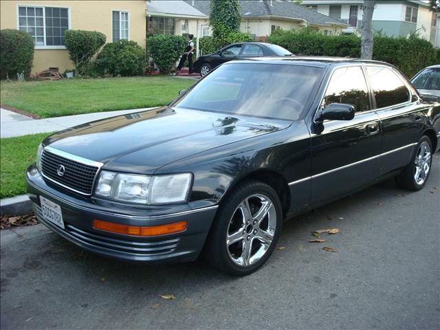 Lexus LS 400 Unknown Sedan