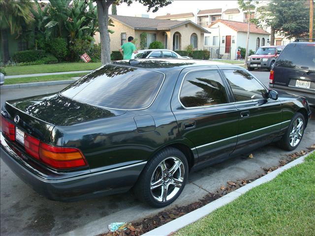 Lexus LS 400 1991 photo 3