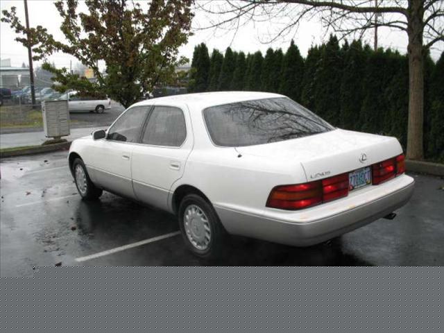 Lexus LS 400 1992 photo 2