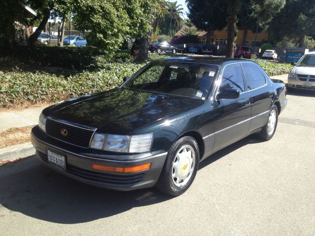 Lexus LS 400 1993 photo 3