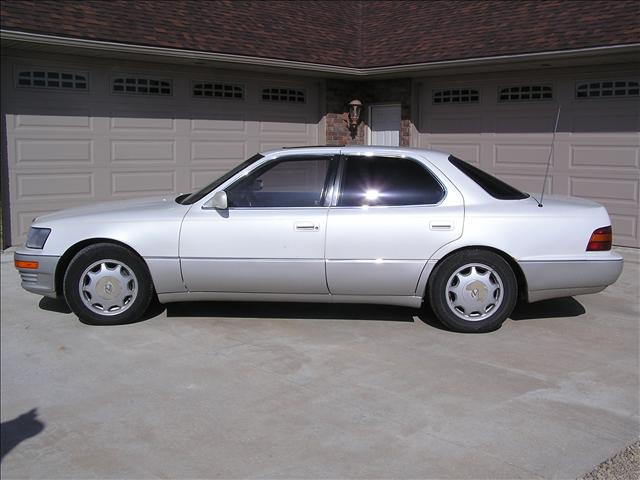 Lexus LS 400 1993 photo 1