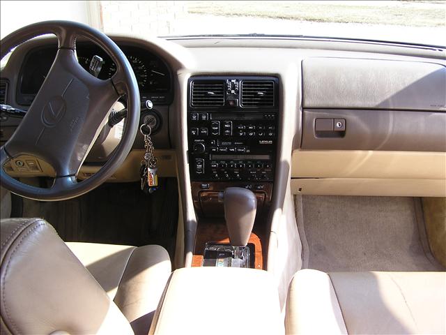 Lexus LS 400 1993 photo 2