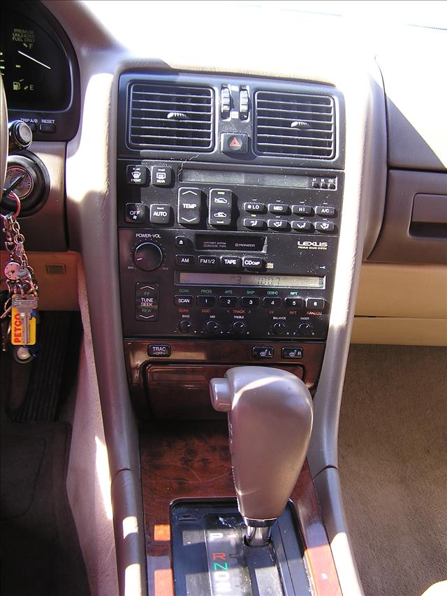 Lexus LS 400 1993 photo 4