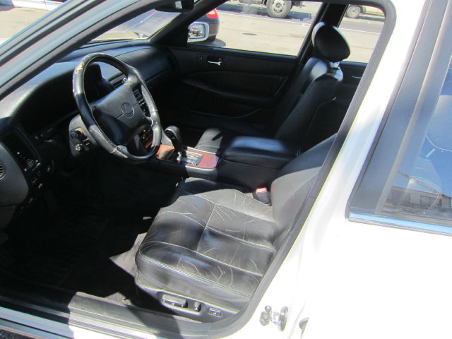 Lexus LS 400 Base Sedan