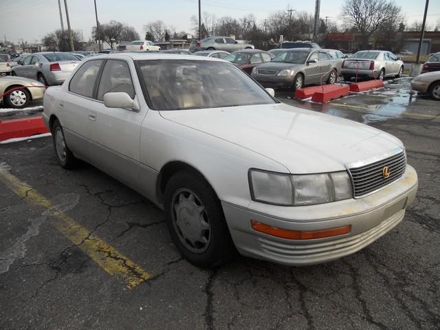 Lexus LS 400 1993 photo 3