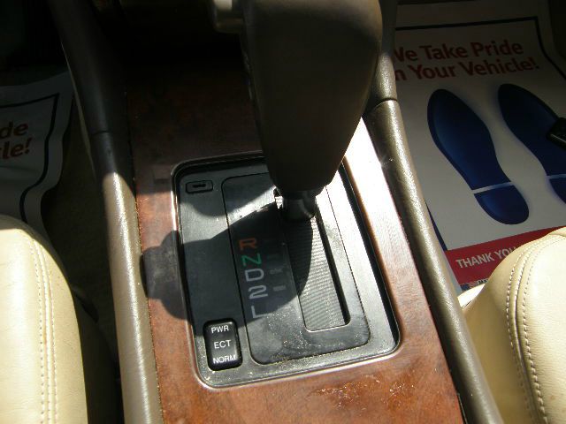 Lexus LS 400 1993 photo 11