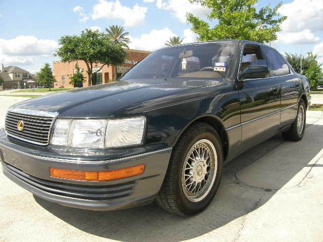 Lexus LS 400 1993 photo 2