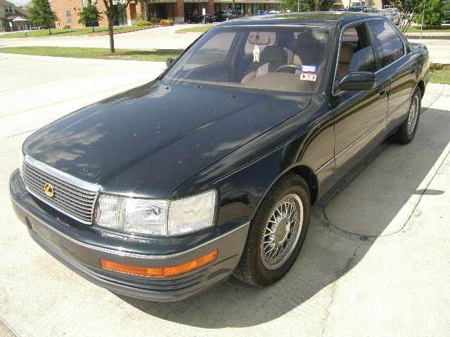 Lexus LS 400 1993 photo 26