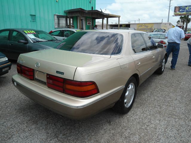 Lexus LS 400 1993 photo 6