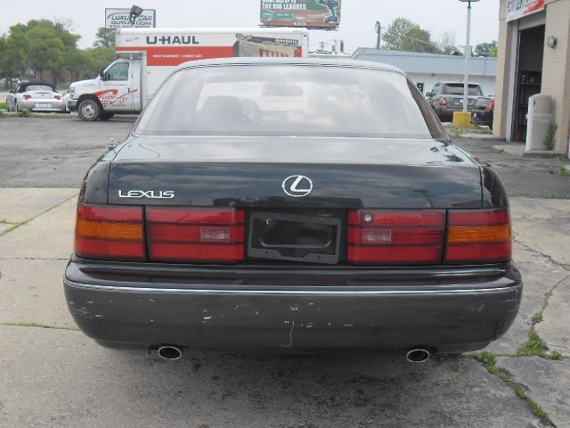 Lexus LS 400 1993 photo 10