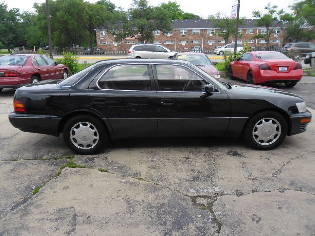 Lexus LS 400 1993 photo 14