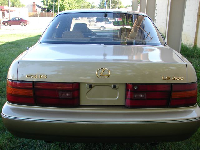Lexus LS 400 1994 photo 2