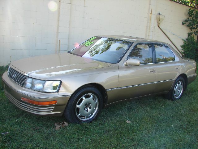 Lexus LS 400 1994 photo 4
