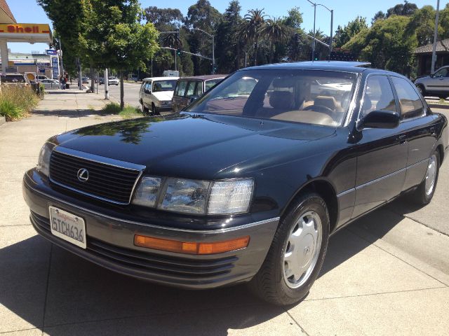 Lexus LS 400 1994 photo 3