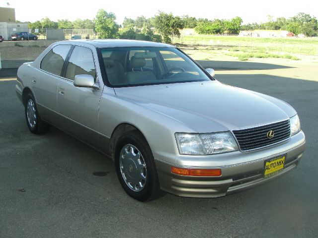 Lexus LS 400 1995 photo 10