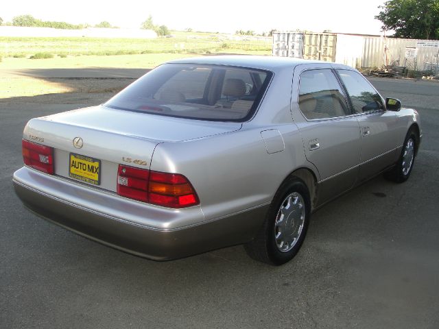 Lexus LS 400 1995 photo 11